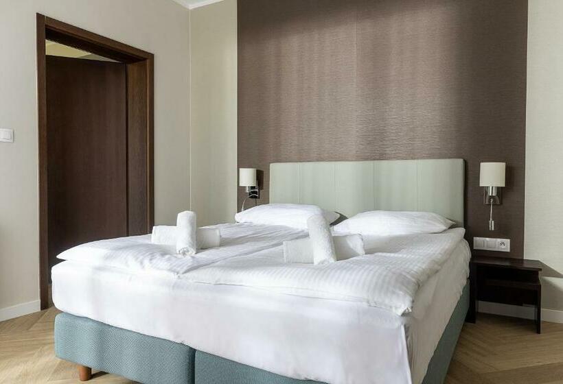 בית מלון כפרי Meridian