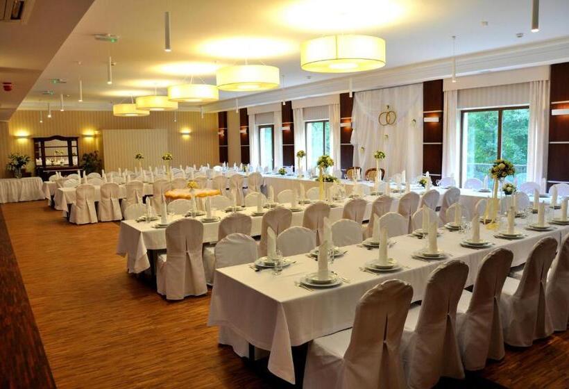 ホテル Mir Jan Spa