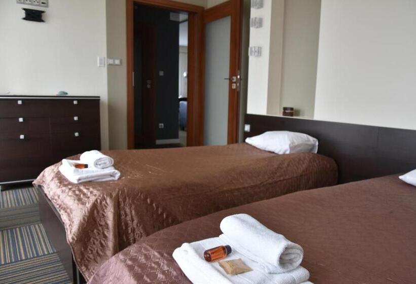 هتل Młoda Europa