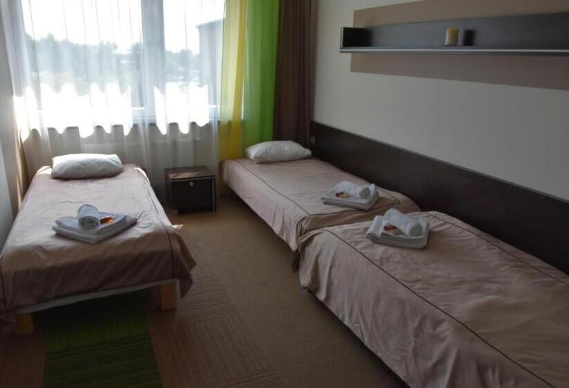 هتل Młoda Europa