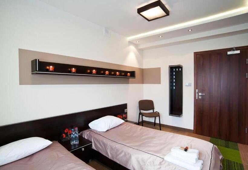 هتل Młoda Europa