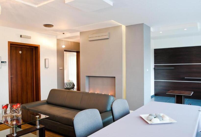 هتل Młoda Europa