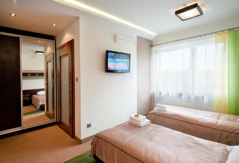 هتل Młoda Europa