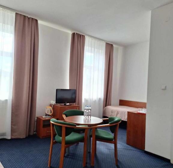 هتل Nat Krynica Zdrój