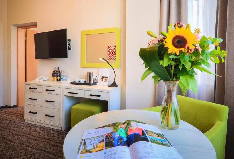 هتل Nat Krynica Zdrój