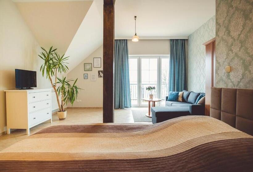 בית מלון כפרי Paradise