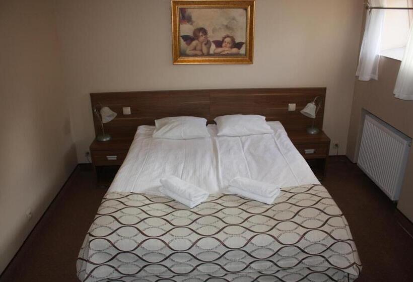 בית מלון כפרי Paria