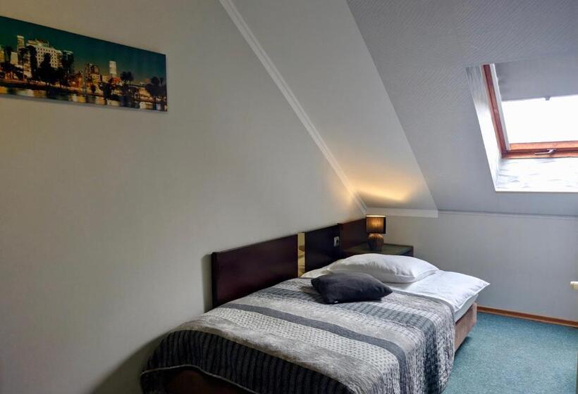 ホテル Pawłowski