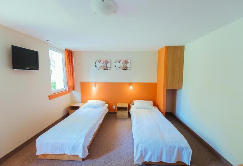 Отель Pod Sosnami