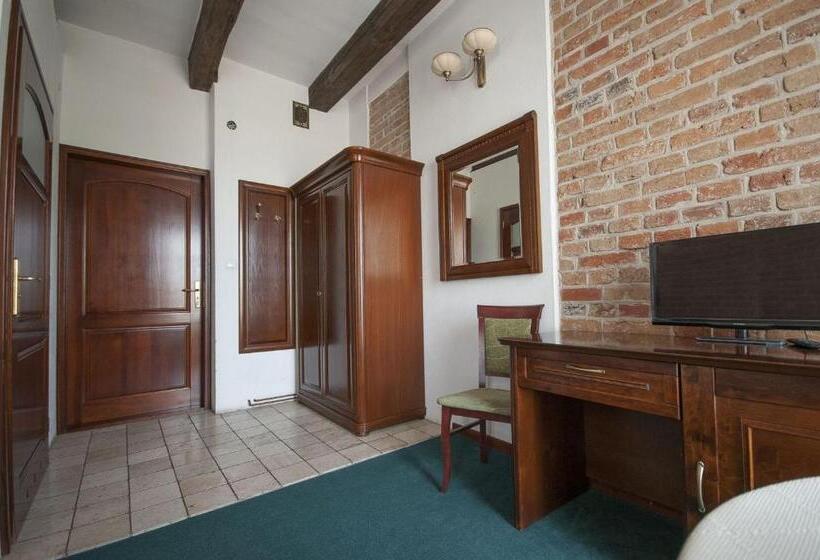 ホテル Restauracja Pod Parowozem