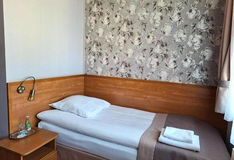 هتل Restauracja Rondo