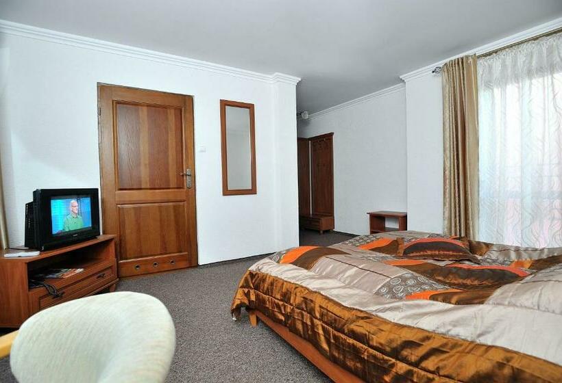 בית מלון כפרי Restauracja Twist