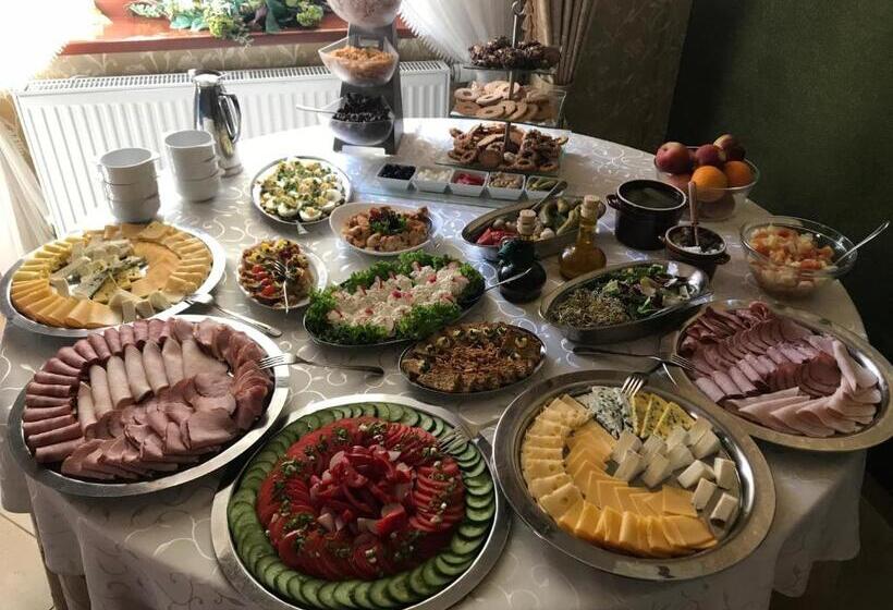 酒店 Restauracja Willa Radwan