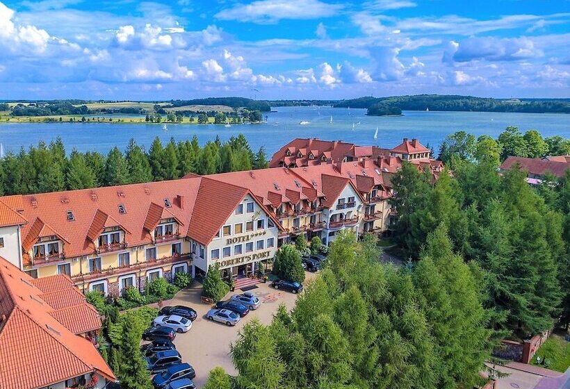 هتل Robert's Port