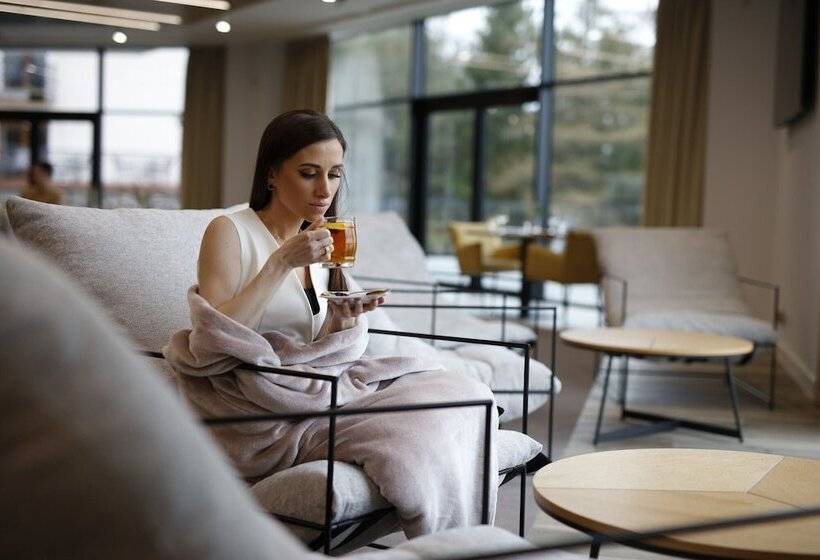 هتل Robert's Port