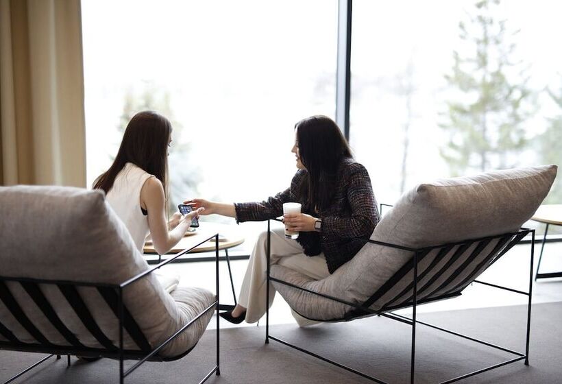 هتل Robert's Port