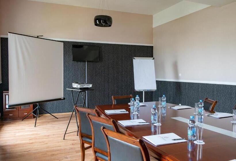 فندق Rozdroże Nieborów