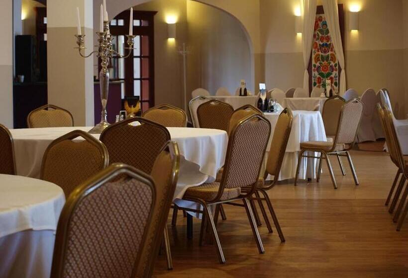 فندق Rozdroże Nieborów