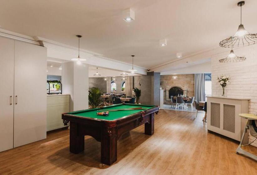 فندق Rozdroże Nieborów