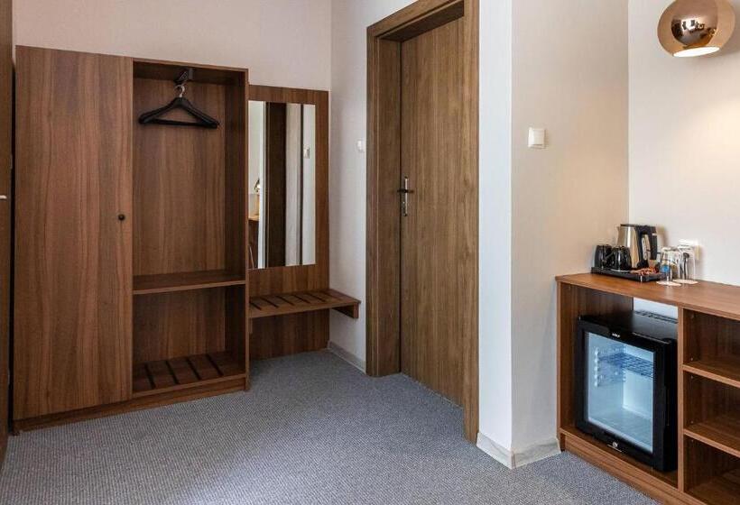 בית מלון כפרי Santin