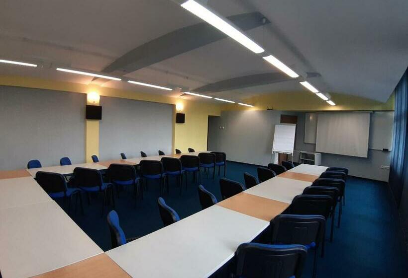 בית מלון כפרי Skaut