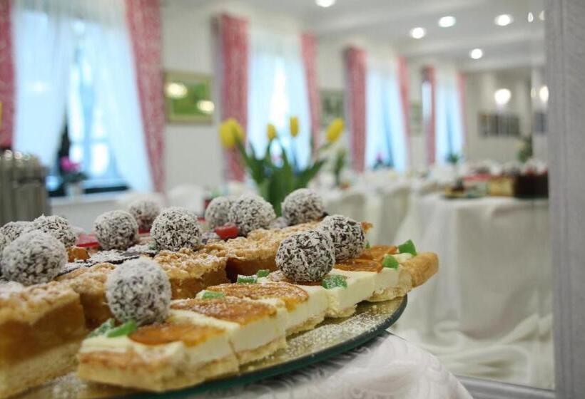 בית מלון כפרי Słowik