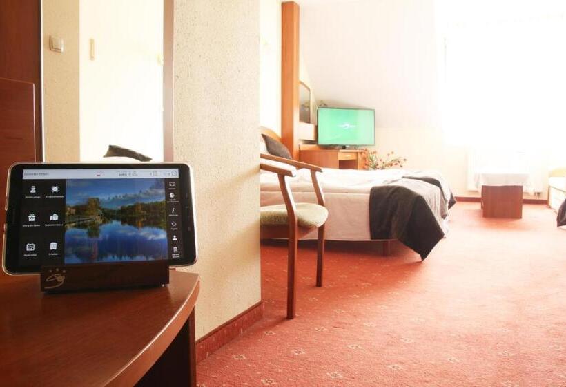 בית מלון כפרי Słowik