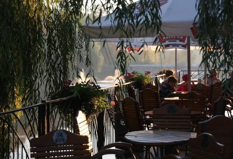 בית מלון כפרי Słowik