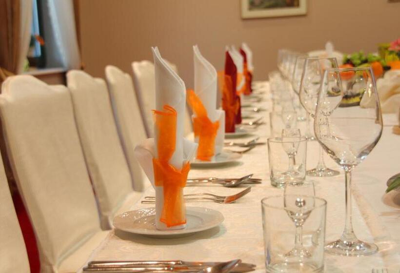 בית מלון כפרי Słowik