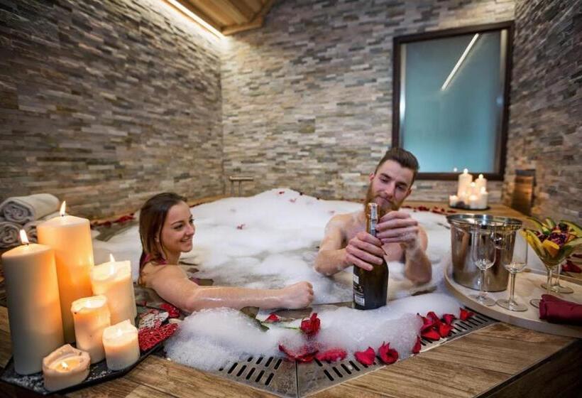 هتل & Spa  Kasztel Uniejów