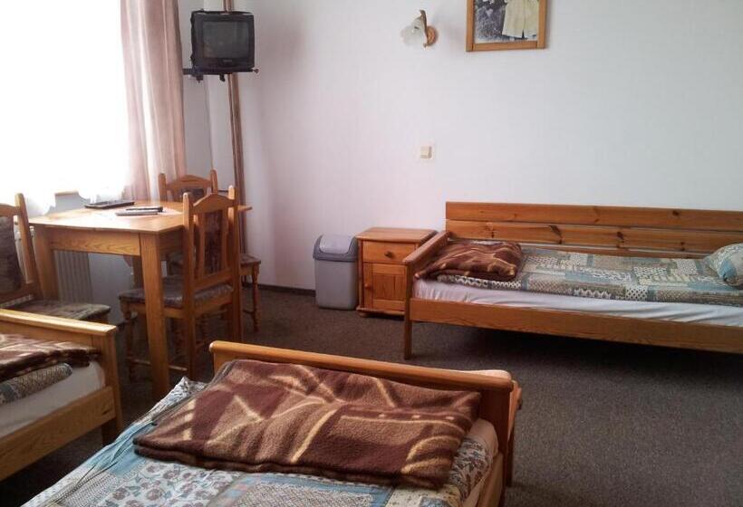 فندق Staropolski