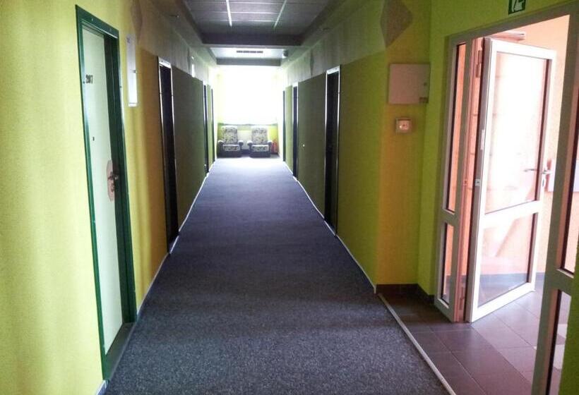 فندق Staropolski