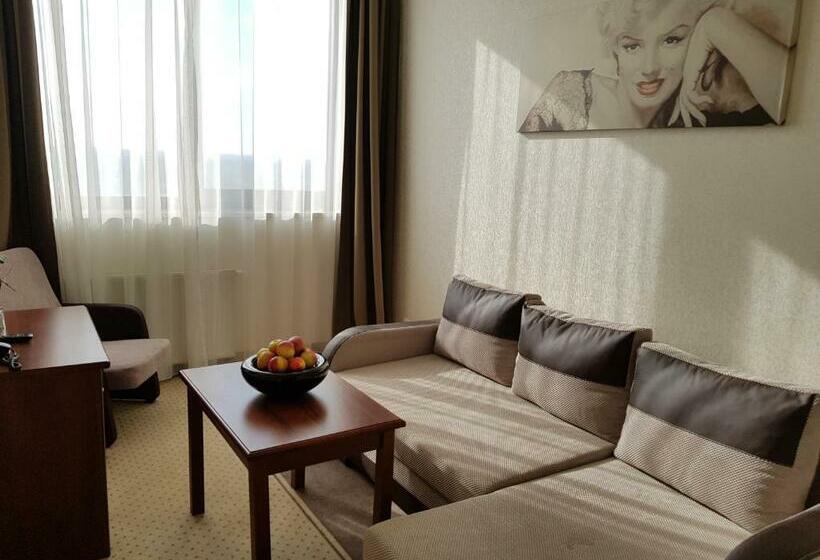 فندق Starzyński