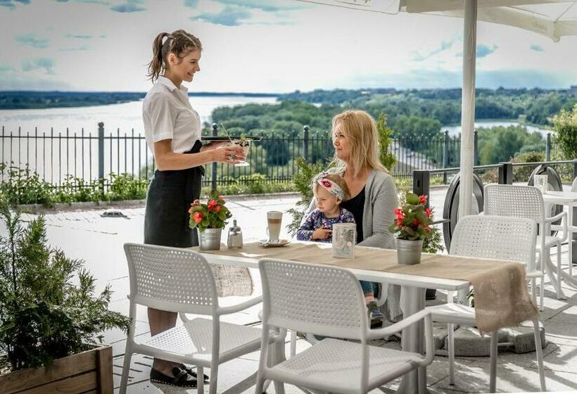 فندق Starzyński