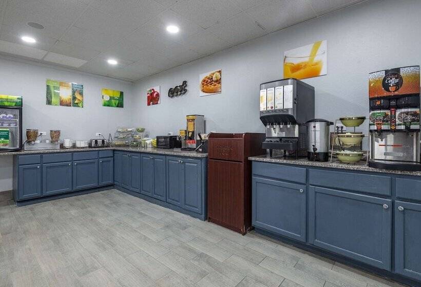 فندق Suburban Studios