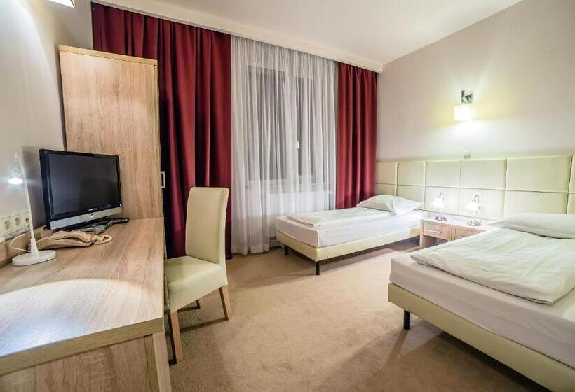 בית מלון כפרי Tm