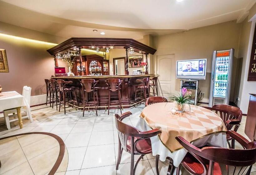 בית מלון כפרי Tm