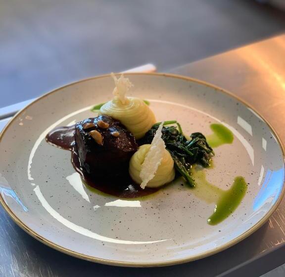 בית מלון כפרי Wiki Sanok Events & Bowling