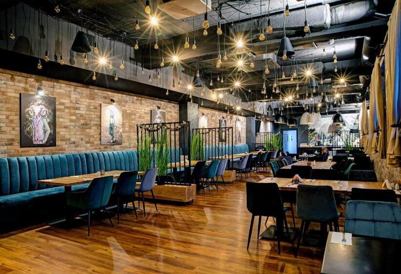 酒店 Wiki Sanok Events & Bowling