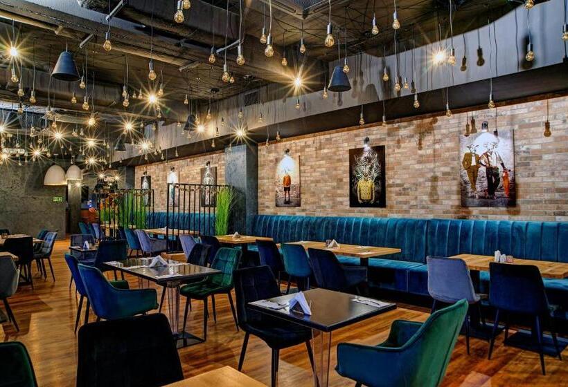 酒店 Wiki Sanok Events & Bowling