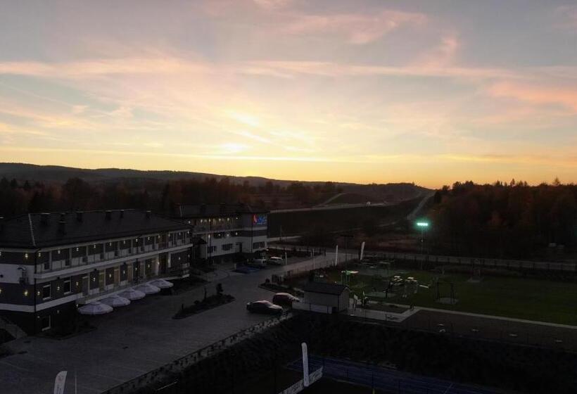 酒店 Wiki Sanok Events & Bowling