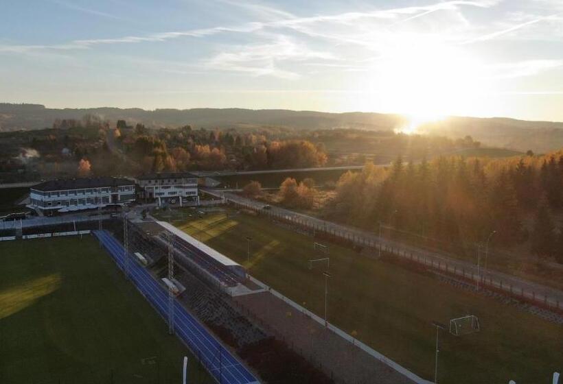 酒店 Wiki Sanok Events & Bowling