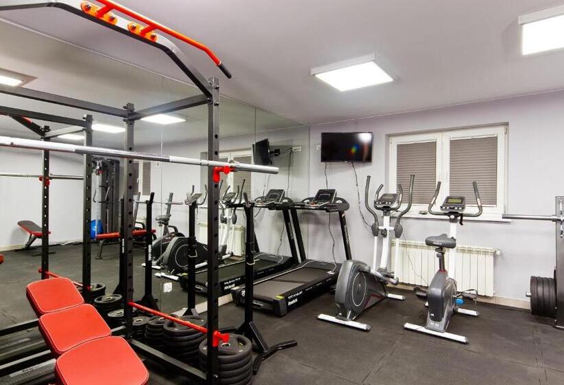 酒店 Wiki Sanok Events & Bowling