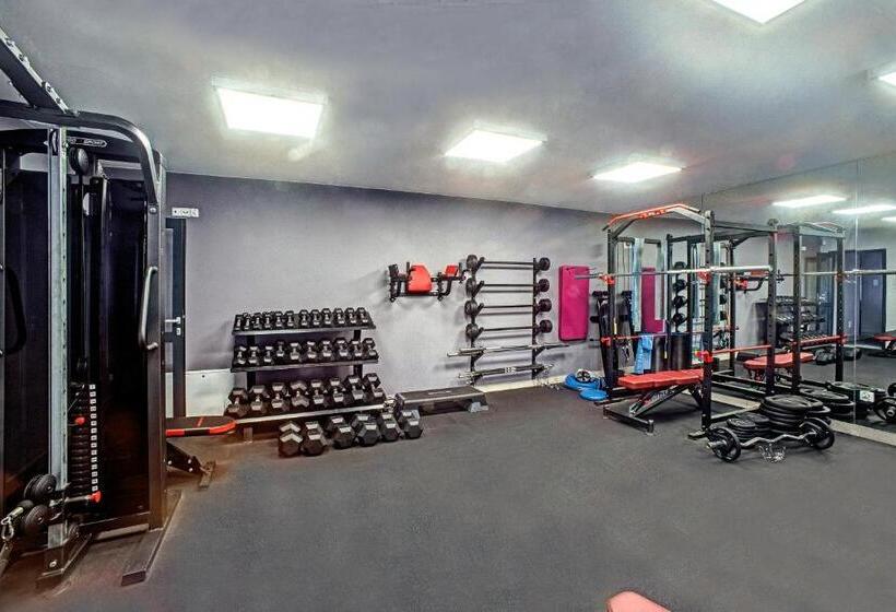 酒店 Wiki Sanok Events & Bowling