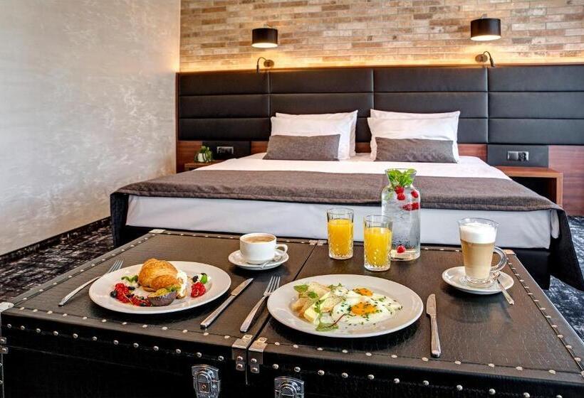 בית מלון כפרי Wiki Sanok Events & Bowling