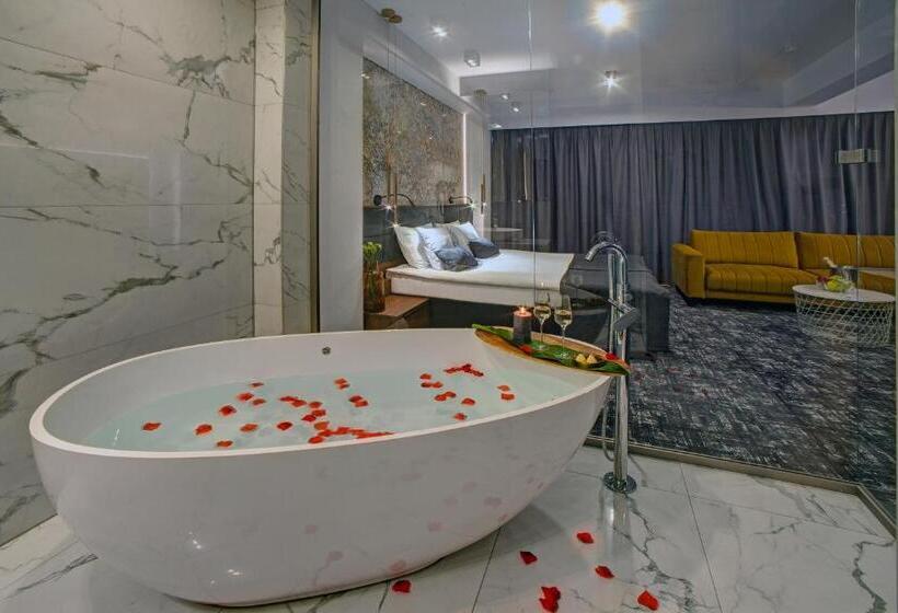 酒店 Wiki Sanok Events & Bowling