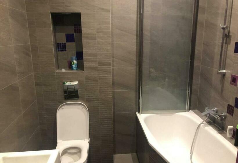 Lux Hostel   Z Prywatnymi łazienkami