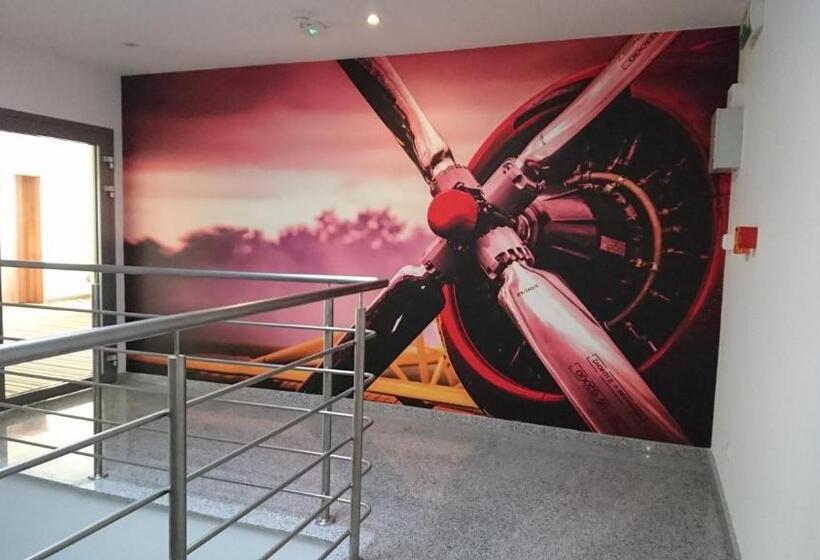 모텔 Auto Port Renice