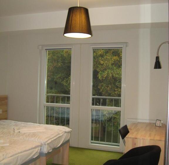 פנסיון 5a Hotel Services