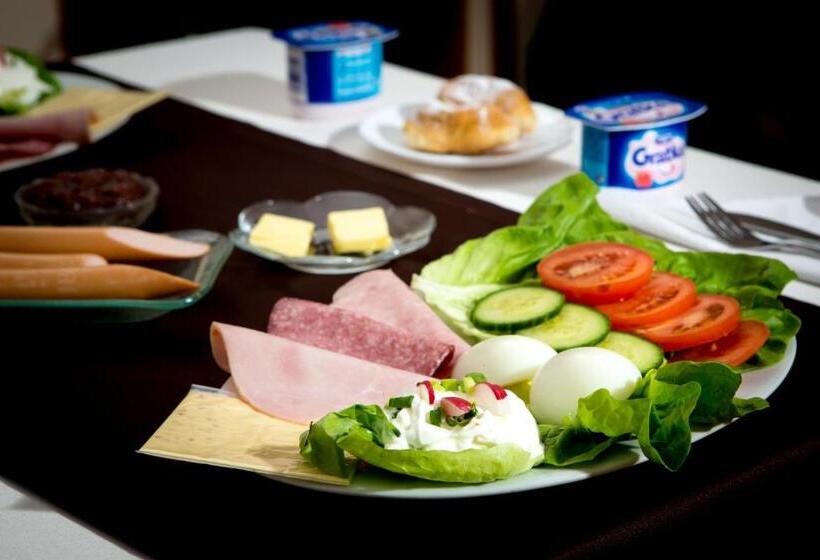 پانسیون Ik - Modlin Airport